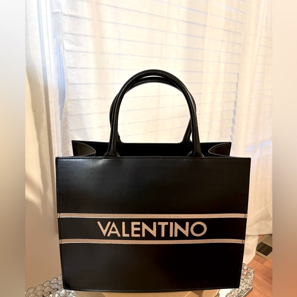 V♣️I♣️P TOTE - Picture 5 of 17